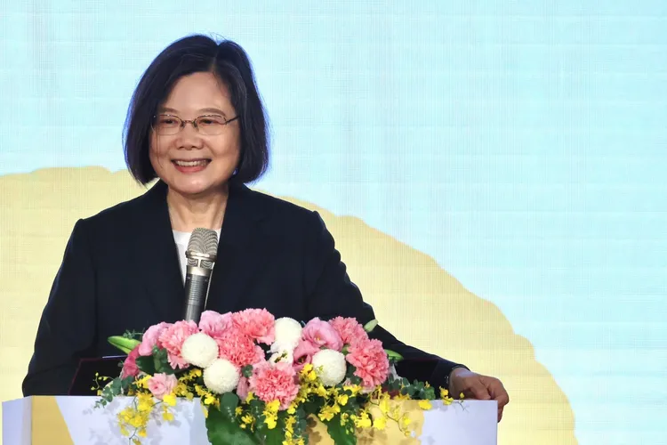 蔡英文鼓勵年輕人多參與藝文化動，幫助產業復甦。林林攝