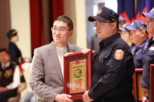 慰勞人民保母！基隆舉辦盛大表揚　議長喊「派出所設健身房」