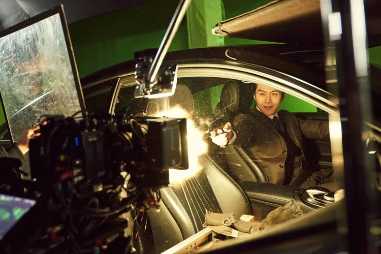 金宣虎片中有許多動作場面，開拍前每天練習2小時。車庫娛樂提供