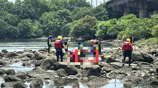 新北男搭火車看窗外風景 嚇!驚見河裡有「浮屍」