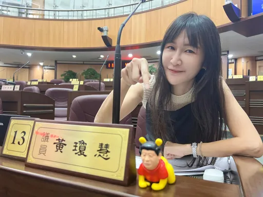 民進黨女黨工遭性騷吃案 「鄉民女神」怒斥好扯:讓受害人當翁文方