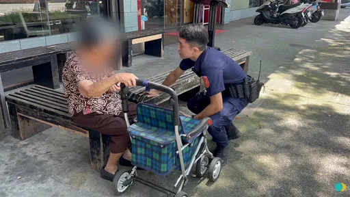 老婦推菜籃走快車道尋短 三峽警偕里長勸嬤救一命