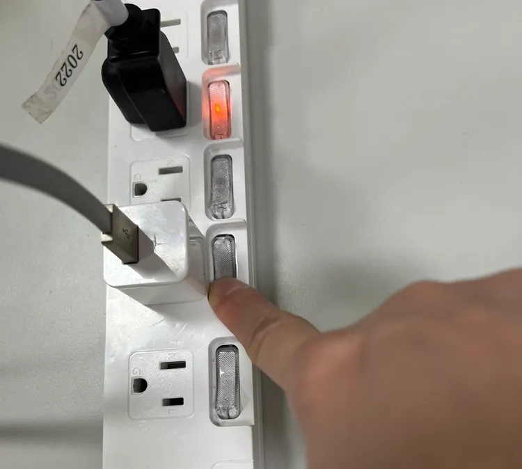 隨手關電源每年可省千元電費。經濟部提供