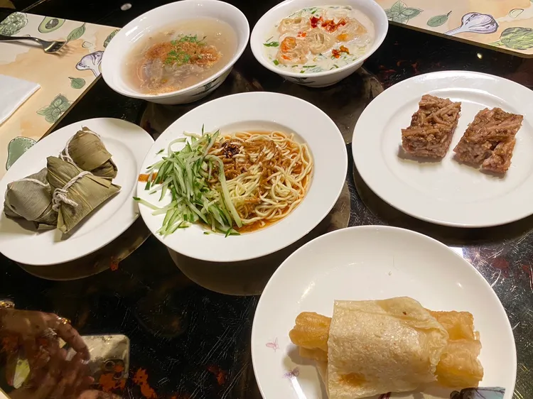 外客來品嘗880+1成。陳怡文攝