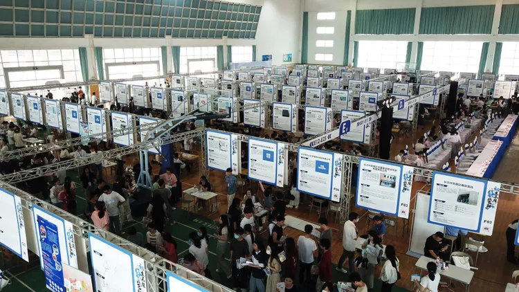 湖南長沙上月為高校畢業生舉辦的校園招聘會。新華社