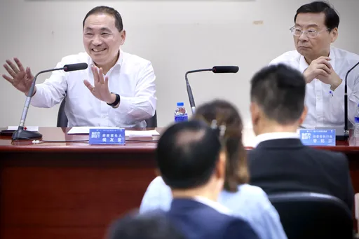 侯友宜吃「老三」便當引聯想！　洪孟楷急緩頰：吃完變老二跟老大