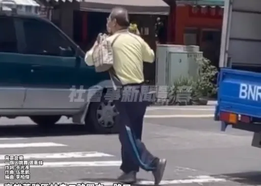 警政署看過來!高雄阿伯斑馬線魔性亂舞 網友瘋論「這樣到底讓不讓?」