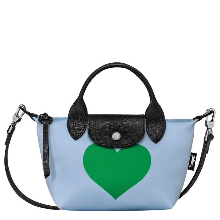 Le Pliage Casaque系列迷你手提包，8800元。品牌提供