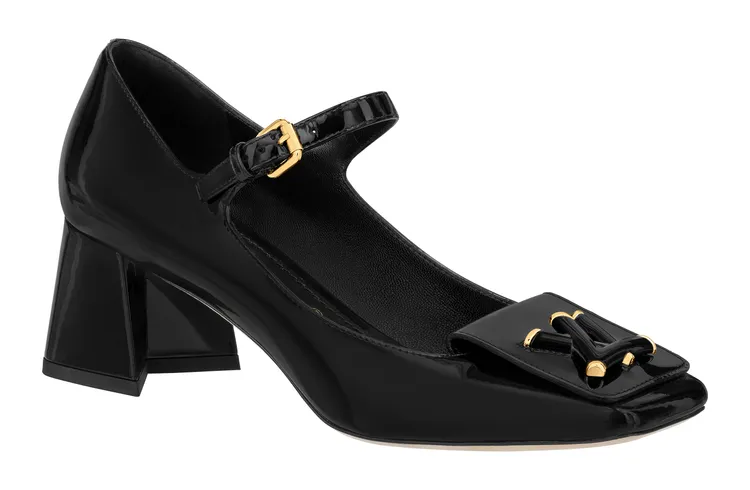 Shake高跟鞋，4萬200元。品牌提供