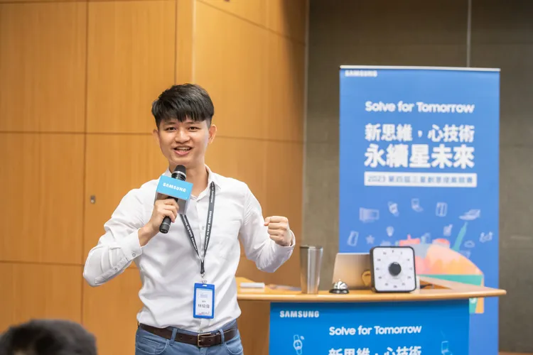 設計思考工作坊邀請Social AED發起人林紹偉與團隊一起規劃豐富的課程內容。三星提供