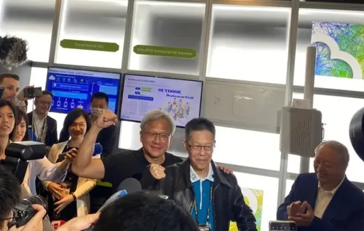 黃仁勳皮衣穿他身上！　謝金河曝意涵「這2個贏家」