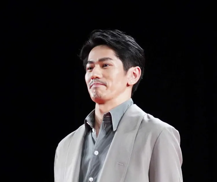 永山絢斗家中搜出乾燥大麻和吸食器。翻攝《日刊體育》