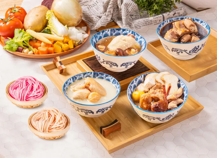 鮮盒子經典禮盒中式煲湯，售價698元。業者提供