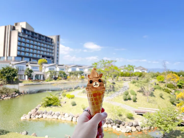 入住綠舞不可錯過今夏必吃的超Q羊駝造型冰淇淋，好看又好吃絕對需要先拍照再享用！業者提供