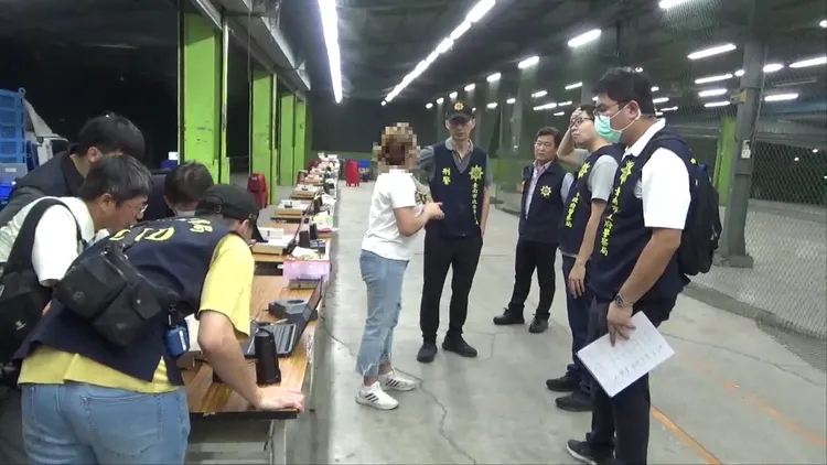 南市刑大訊後依賭博、動保法究辦。警方提供