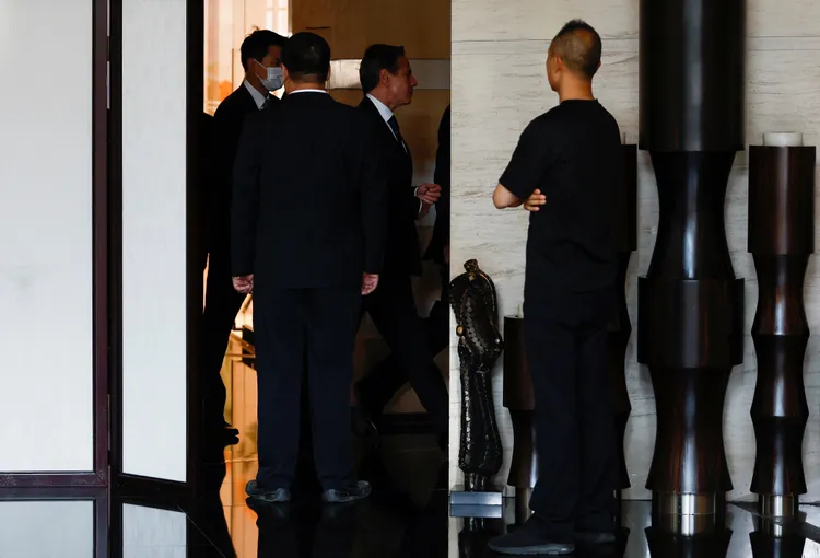 布林肯18日抵達北京的飯店。路透社