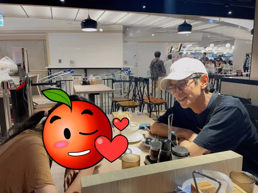 阿翔直盯著女兒傻笑「我在照鏡子啊」 網友:有想過女兒感受?