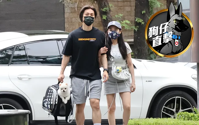 熊熊（右）用G奶攻擊新歡！抓手臂當人肉拐杖，露出絕對領域進郭台銘前御用醫美保養。特勤中心攝