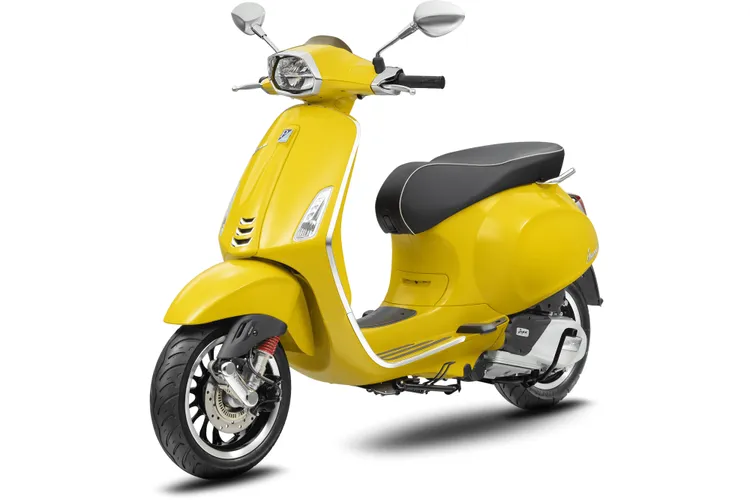 圖為Vespa Sprint 150 i-get ABS「Giallo Sole萊姆黃」。業者提供