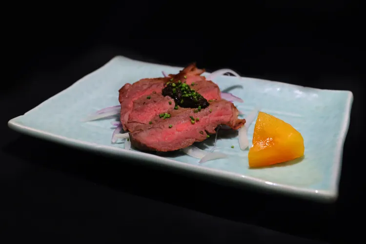 奇鮮日本料理松露牛肉。業者提供