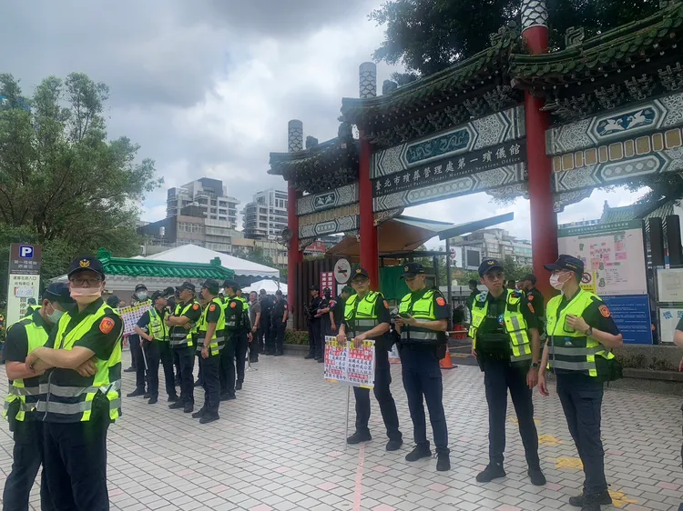 北市警動員300名警力到場維安。江孟謙攝