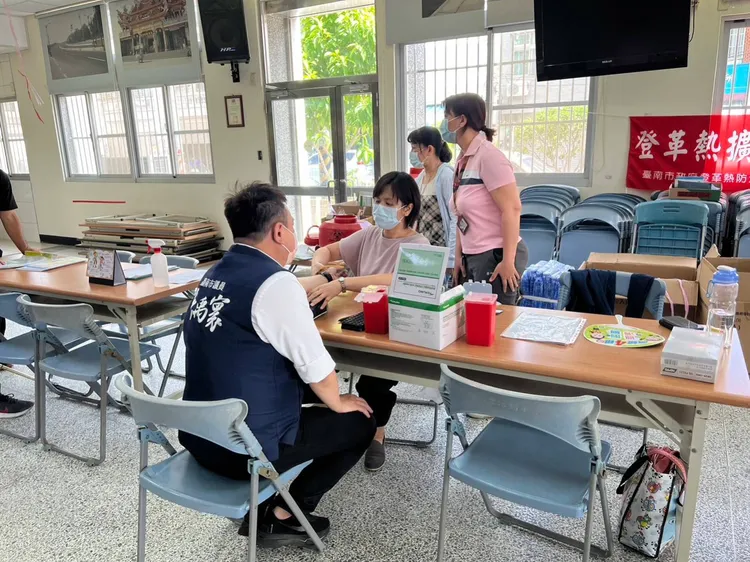 市府增設採檢站。衛生局提供