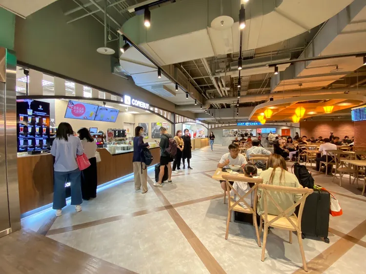 松機二航美食街改裝，指定消費享5%回饋。陳怡文攝