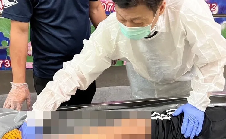 高大成日前協助家屬勘驗賴姓高中生遺體。資料照片