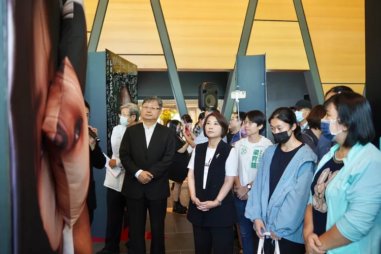 《私密勿流-數位性私密影像散布防制展》展覽，於即日起開展至8月27日。縣府提供