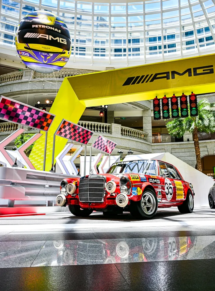 首度在台亮相的 AMG 賽道始祖 300 SEL 6.8，開啟 AMG 超過半世紀的傳奇篇章。業者提供