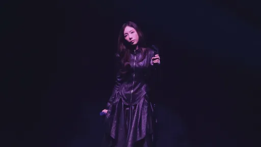 太妍隔4年登台攻蛋！烟火屑飞进眼睛　中文萌喊「没关系」万粉融化