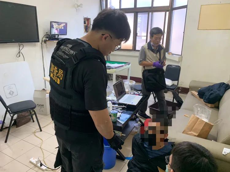 製毒嫌犯被移送法辦。翻攝畫面