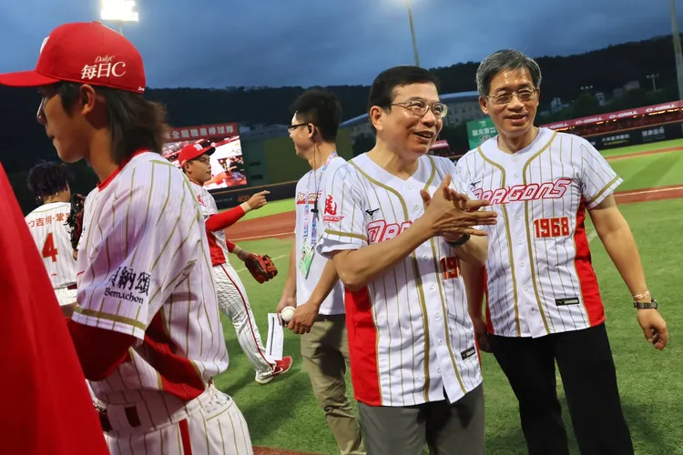 王國材表示，今天出席的心情，既緊張又興奮。林林攝
