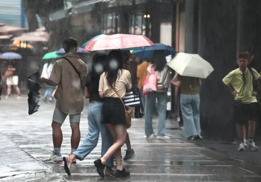 4縣市大雨特報！明日水氣偏多　中南部山區嚴防豪雨