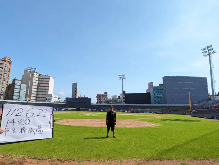 新竹市棒球場日常指派1名同仁負責巡視。新竹市府提供