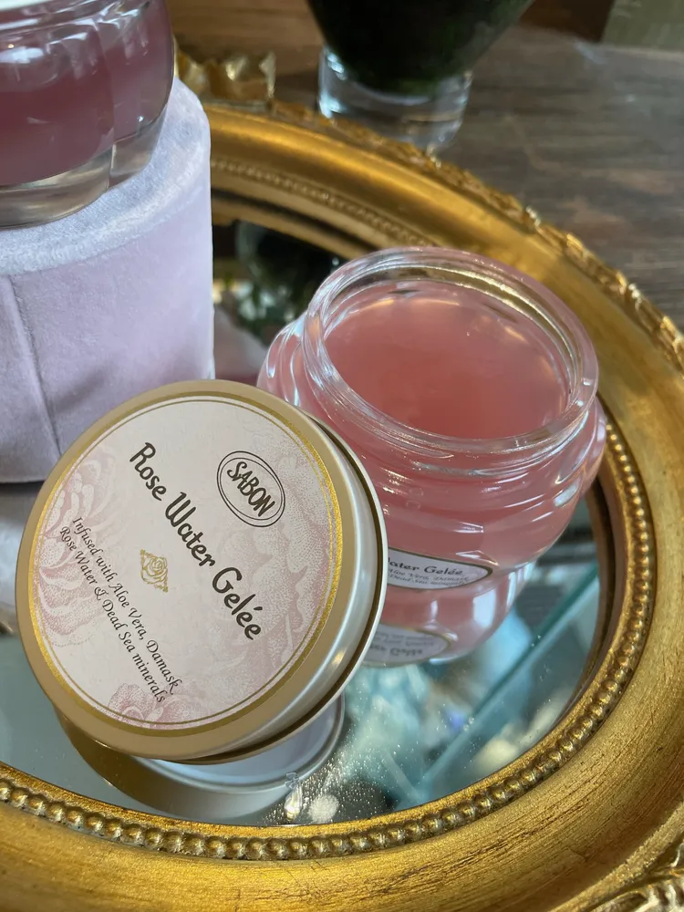 大馬士革玫瑰有機光燦水凝凍，80ml／3380元。張家玲攝