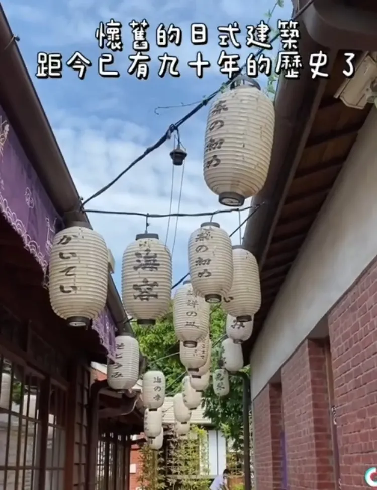 位在台中市梧棲區，90年歷史的原梧棲警察官吏派出所及宿舍群，園區為狹長型。TikTok@roseforever1 提供