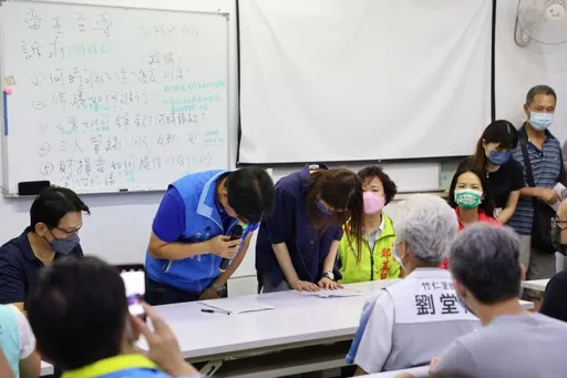 新竹瓦斯總座向氣爆社區居民鞠躬道歉　預計兩週內完成管線裝設