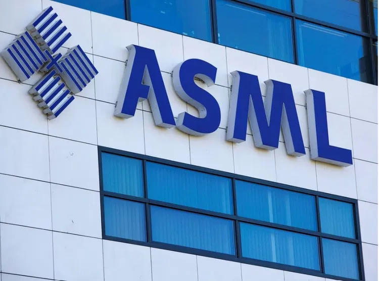 經濟部核定通過艾司摩爾2奈米晶圓光學量測設備研發製造計畫，總經費為新台幣9.5億元。路透