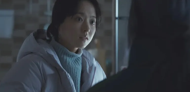 朴寶英飾演護理師出身的住戶。翻攝YouTube