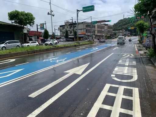 小客車追撞左轉機車釀1死1傷 家屬質疑設計有問題!交通局說話了