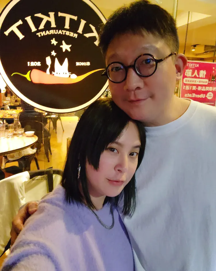 黃小柔隱忍傷痛多年，直到遇到她先生，才在他的開導之下才漸漸的走出來 。翻攝黃小柔臉書
