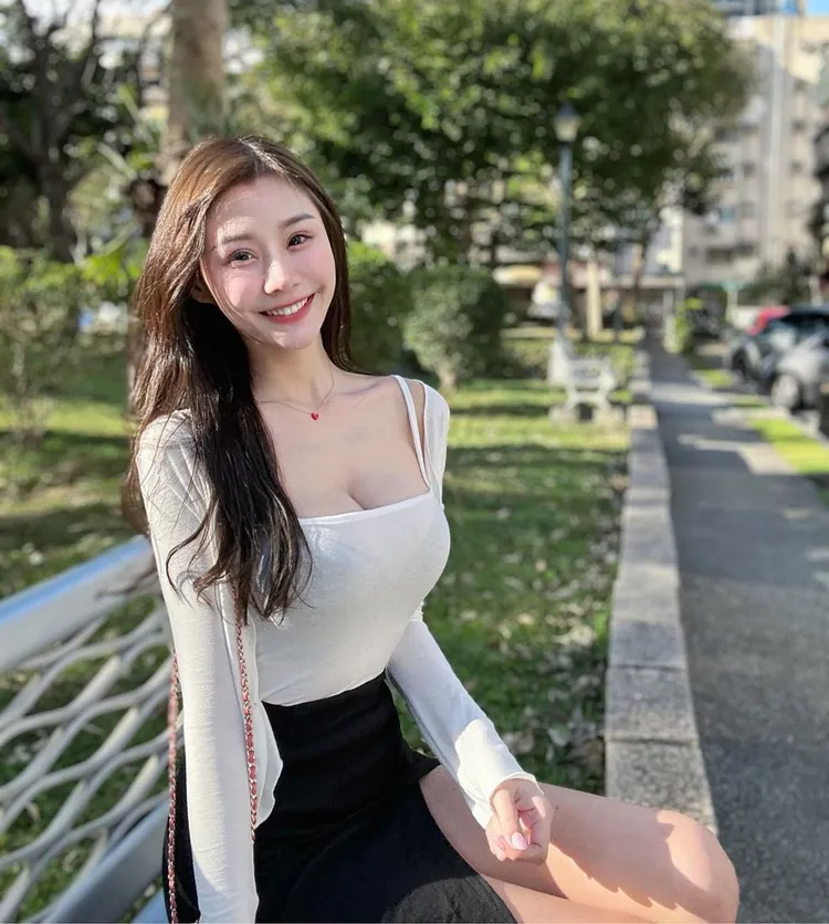 大胃王泡芙長相甜美。翻攝自泡芙IG