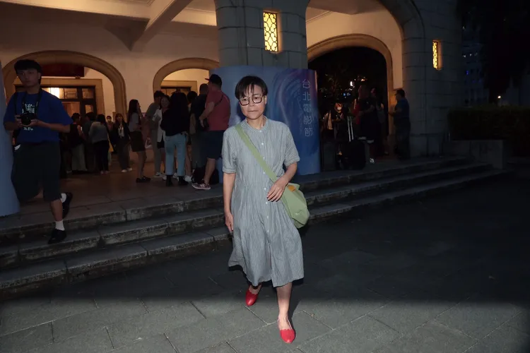 黃舒湄透露自己最後沒有收到《請問，還有哪裡需要加強》首映會電影票，因此訪問完後就離開現場。彭欣偉攝