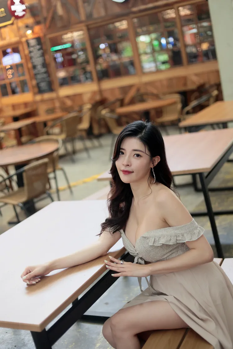 Angela認為自己是務實的金牛座，平日工作認真、設定目標後就會努力達成。彭欣偉攝