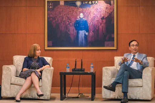 朱立倫會美國CNAS訪團深度交流　預告提出「務實穩健」能源政策