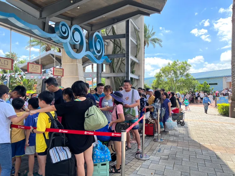 麗寶樂園估計4天連假將湧進20萬名遊客。業者提供