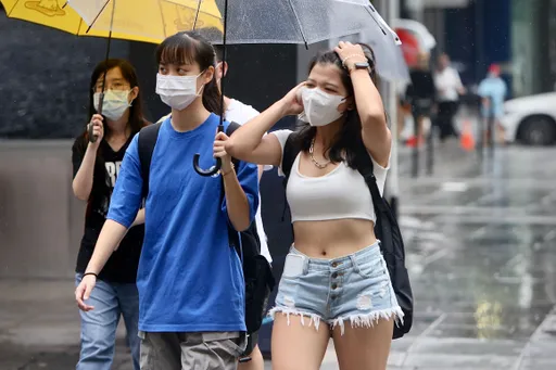 5縣市大雨特報！一路下到清晨　明日2地區雨勢最明顯