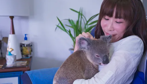 舒夢蘭餵奶無尾熊寶寶 母愛噴發畫面超萌