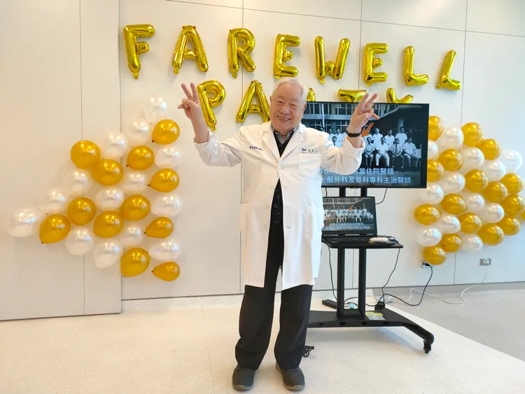范宏二大半生都奉獻給醫療，91歲高齡榮退。博田國際醫院提供